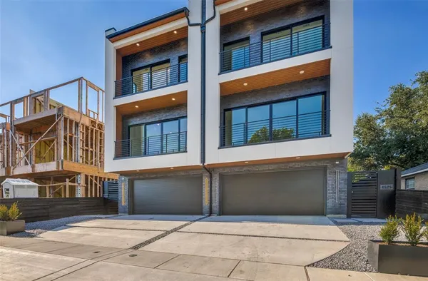 a view of building with entrance gate