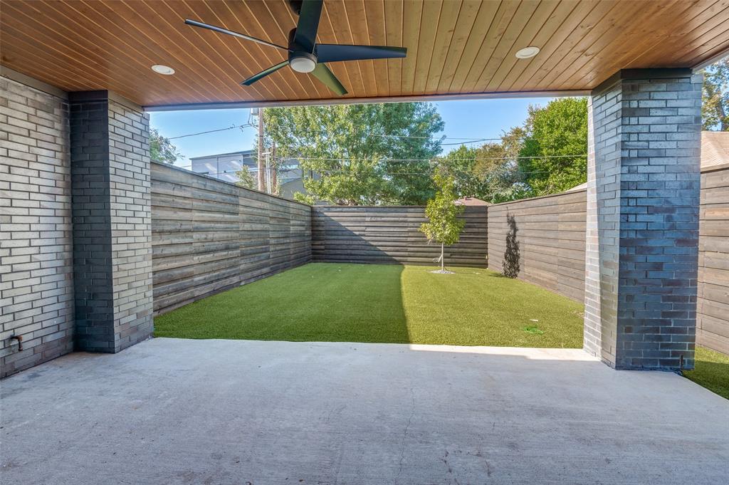 4525 Weldon Street Dallas, TX 75204 - Photo 31 of 40 a view of outdoor space and yard