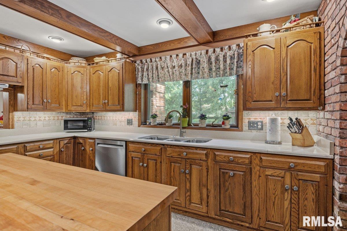 2223 Cardinal Drive Springfield, IL 62704 - Photo 33 of 92
