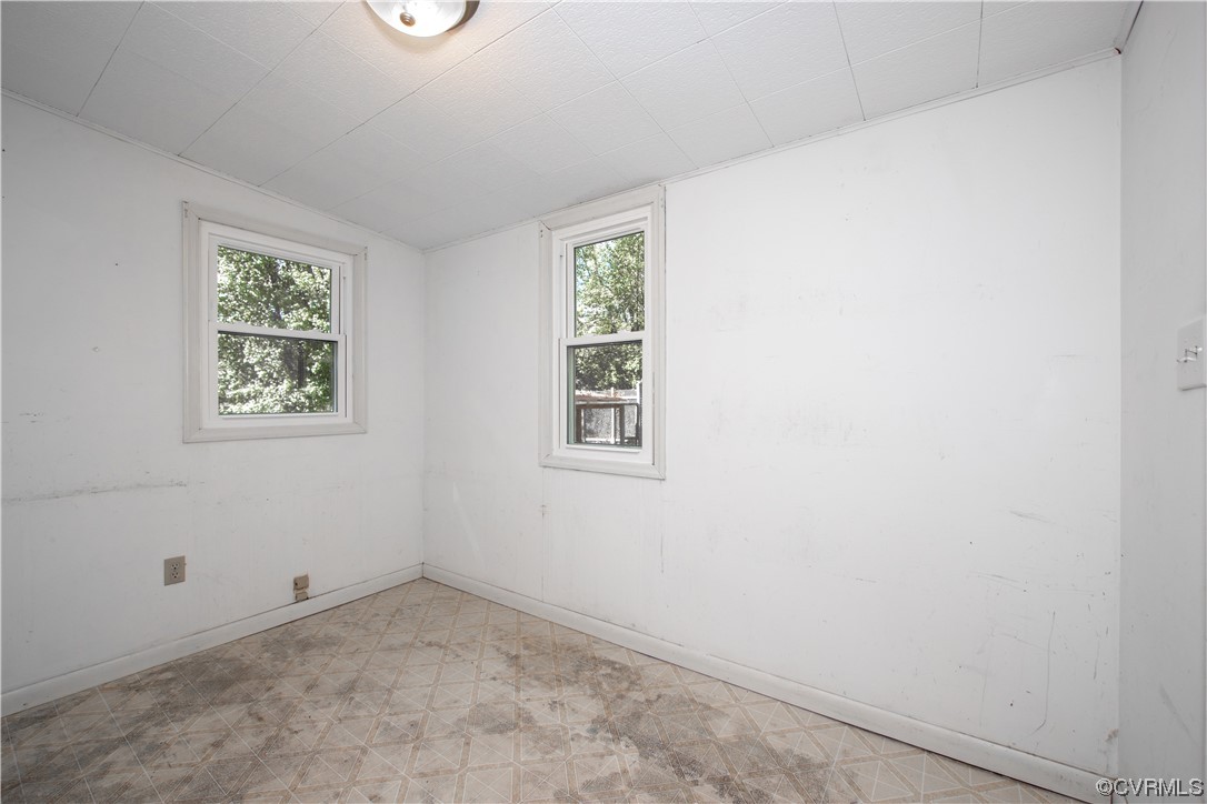 4586 Broad St Road Gum Spring, VA 23065 - Photo 17 of 23 an empty room with windows