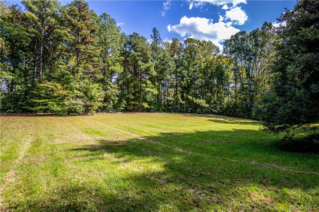 4586 Broad St Road Gum Spring, VA 23065 - Photo 7 of 23 a view of an outdoor space and a yard