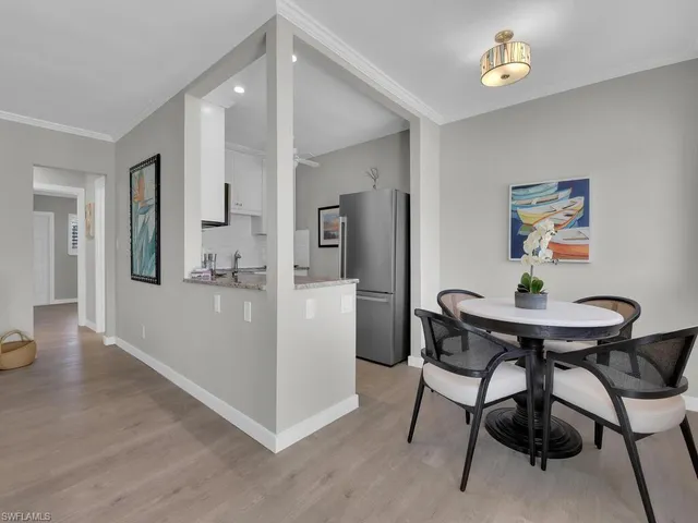 $3,500 | 473 12th Avenue South, Unit B8, Naples, FL 34102