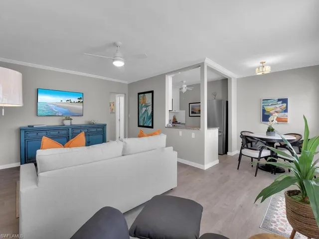 $3,500 | 473 12th Avenue South, Unit B8, Naples, FL 34102