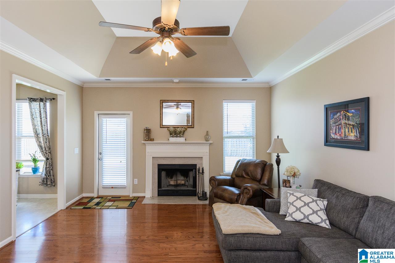 812 Barkley Drive Alabaster, AL 35007 - Photo 8 of 32