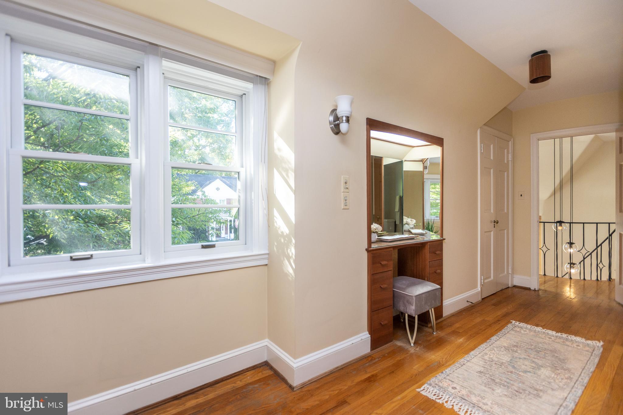 100 Bellemore Road Baltimore, MD 21210 - Photo 27 of 47 Built in vanity