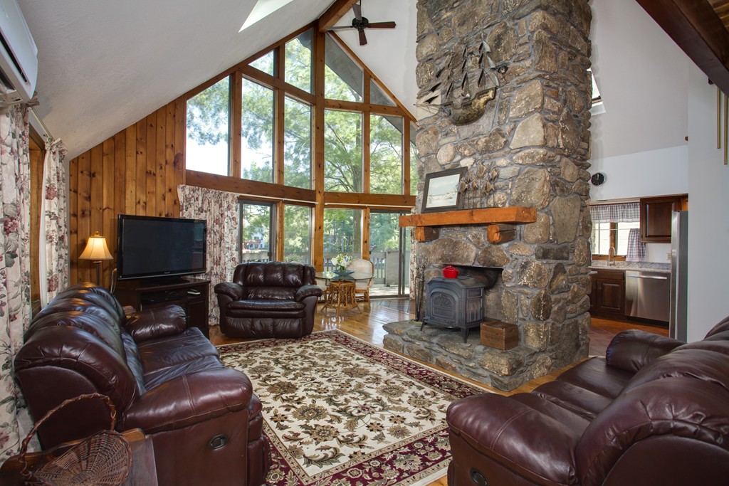 32 West Point Road Webster, MA 01570 - Photo 11 of 30 Gallery Image 11