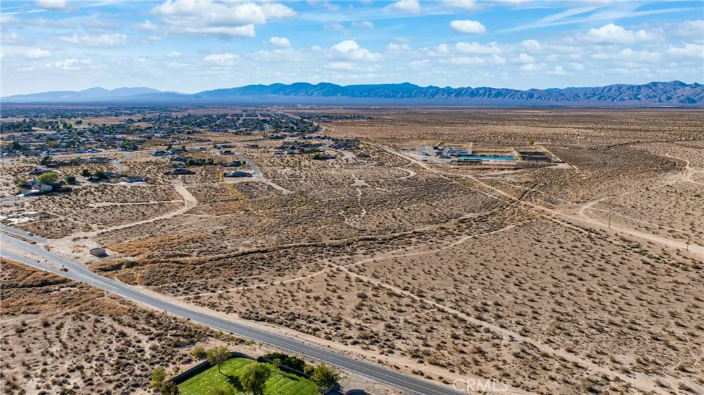 0 Randsburg Mojave Road Edwards, CA 93523 - Photo 3 of 10 view of city and ocean