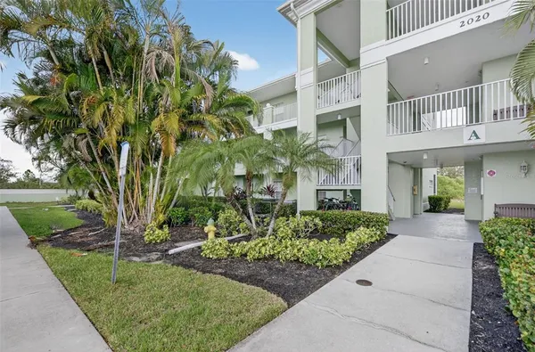 $179,900 | 2020 Willow Hammock Circle, Unit 304, Punta Gorda, FL 33983