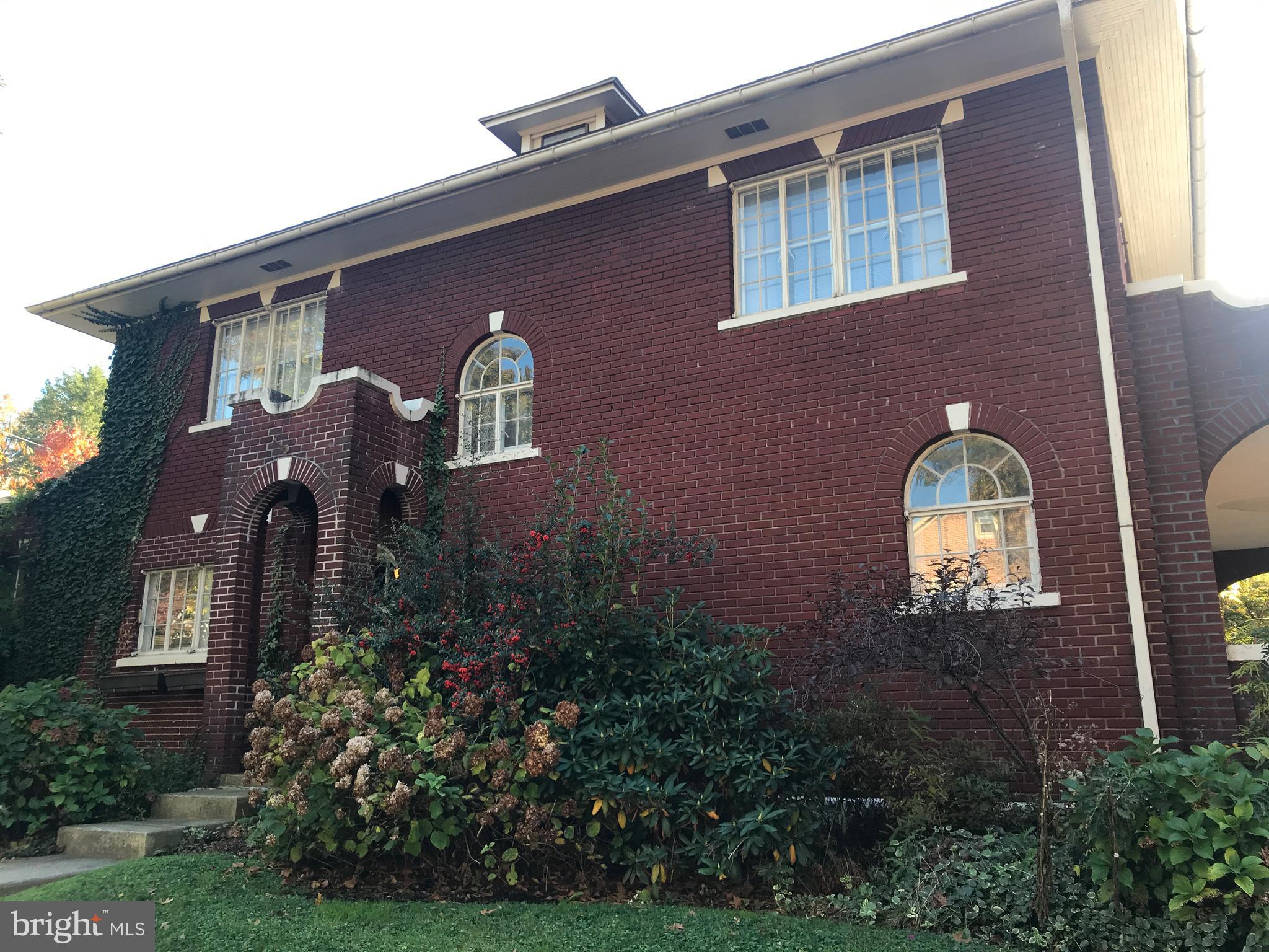 148 Irving Road York, PA 17403 - Photo 3 of 15 Gallery Image 3