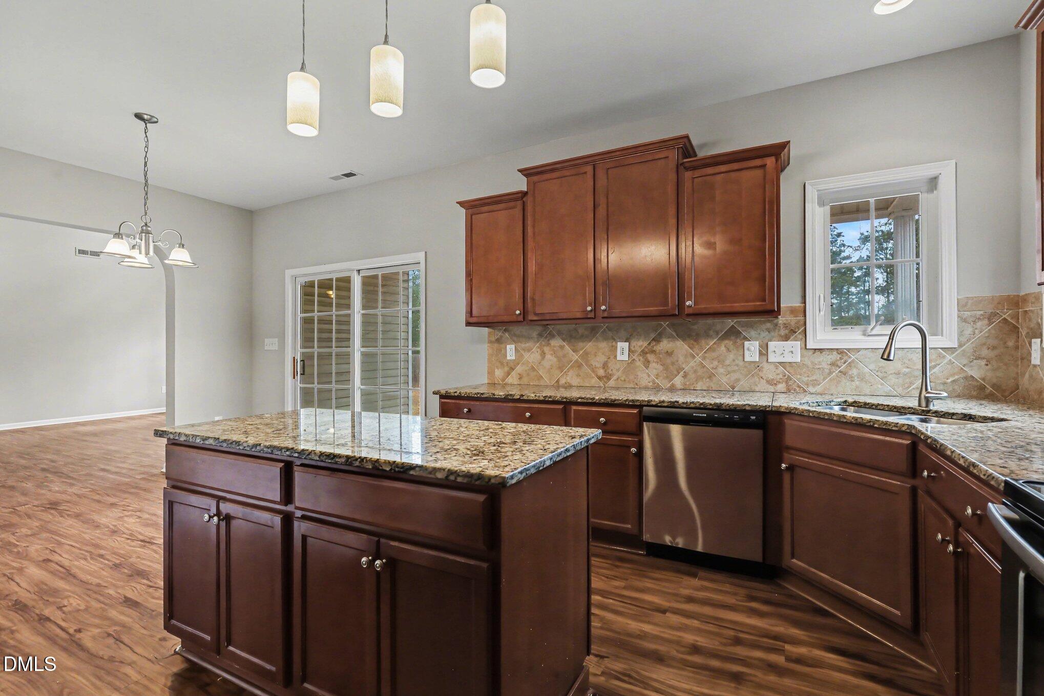 726 Sun Road Aberdeen, NC 28315 - Photo 16 of 40 016_file_6749