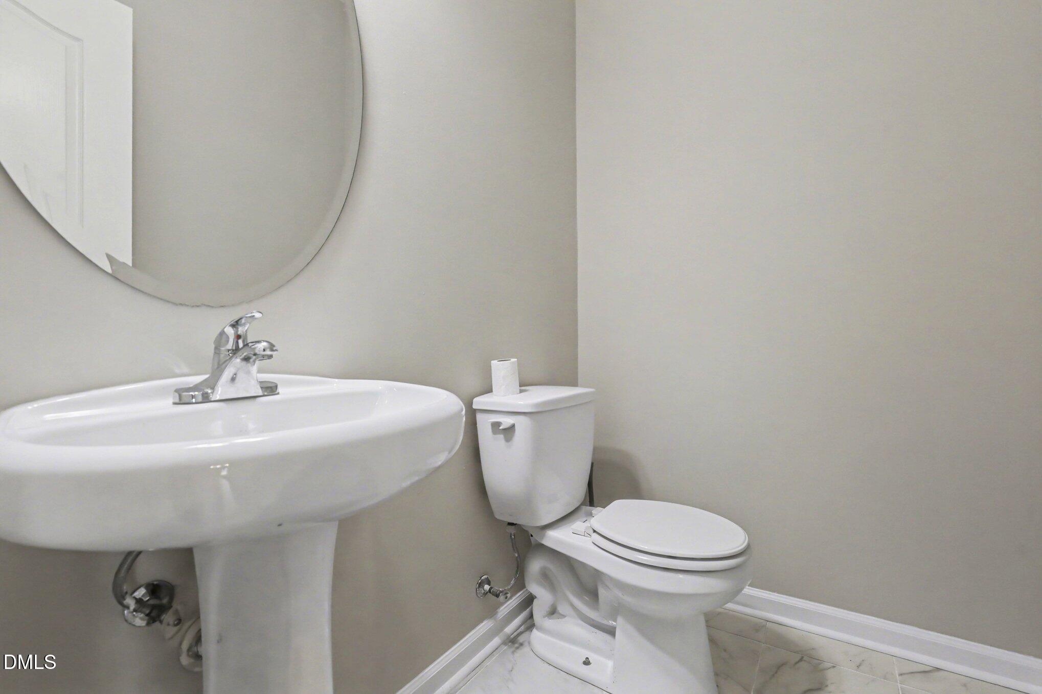 726 Sun Road Aberdeen, NC 28315 - Photo 17 of 40 017_file_1693