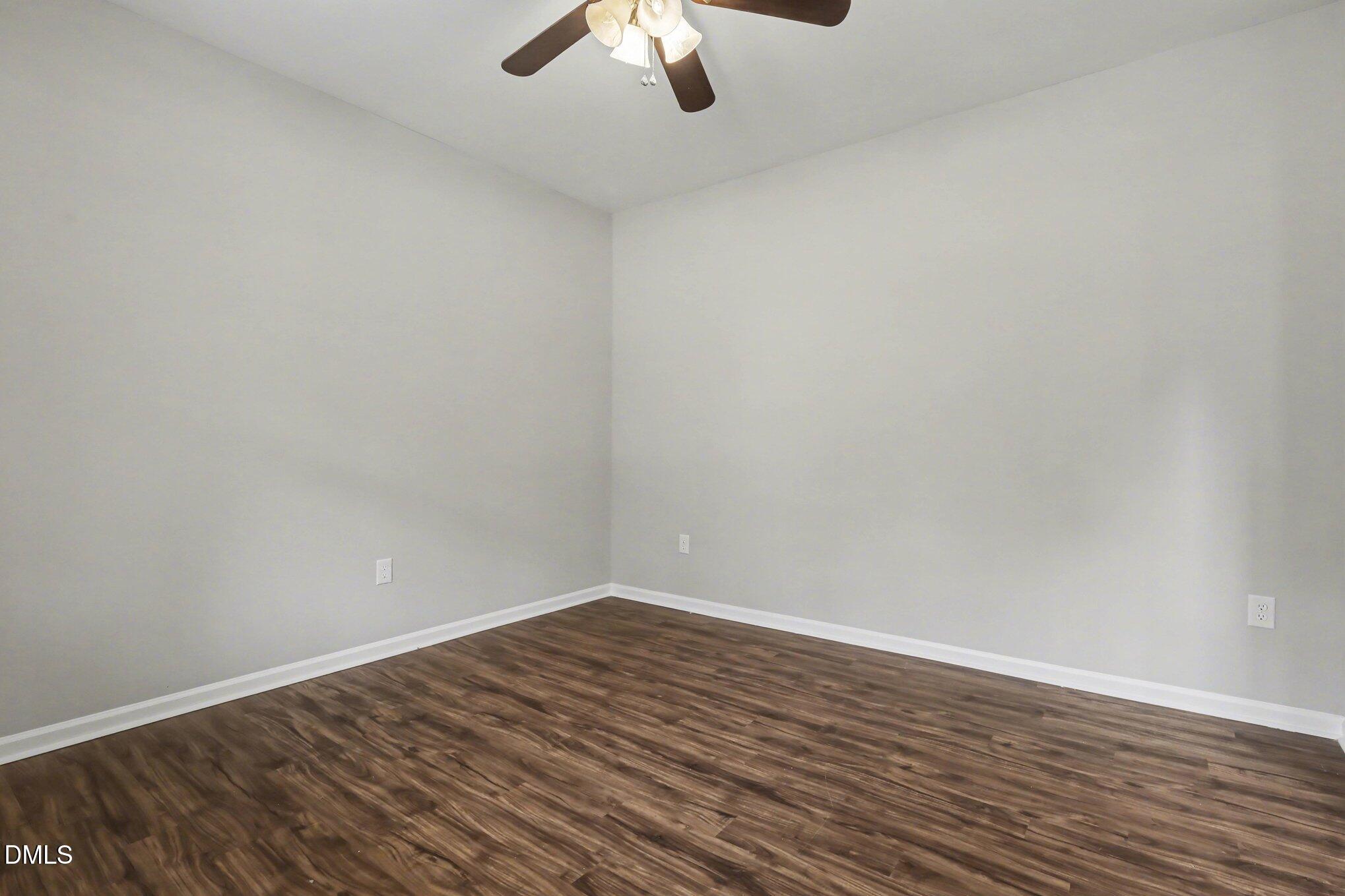 726 Sun Road Aberdeen, NC 28315 - Photo 7 of 40 007_file_1776