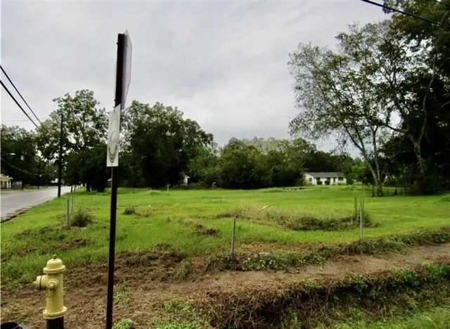 $10,000 | 914 South Main Street, Jennings, LA 70546