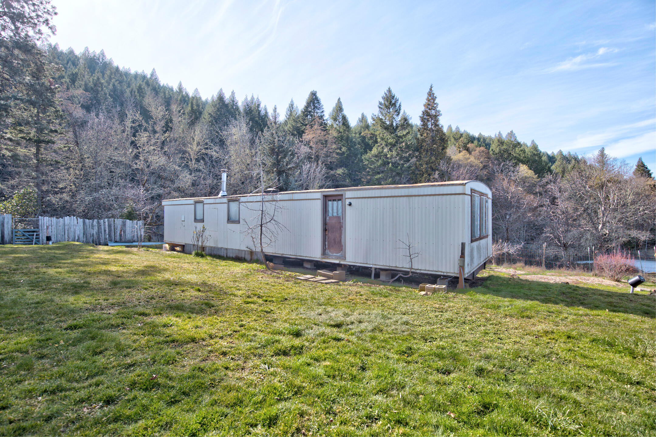 1015 Panther Gulch Road Williams, OR 97544 - Photo 32 of 49 Storage Unit