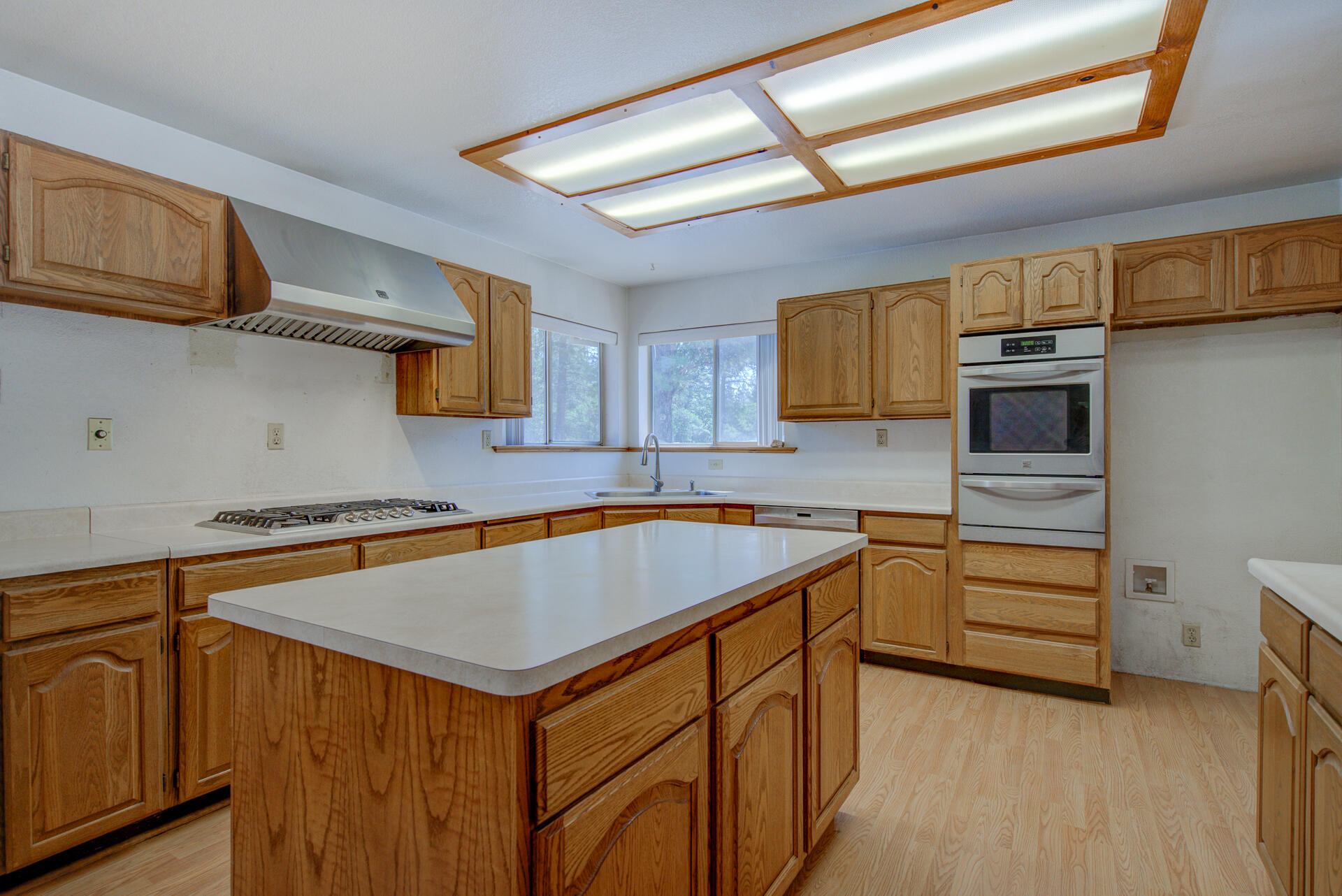 21652 Rattlebush Drive Cassel, CA 96016 - Photo 14 of 46 21652RattlebushRoad-10