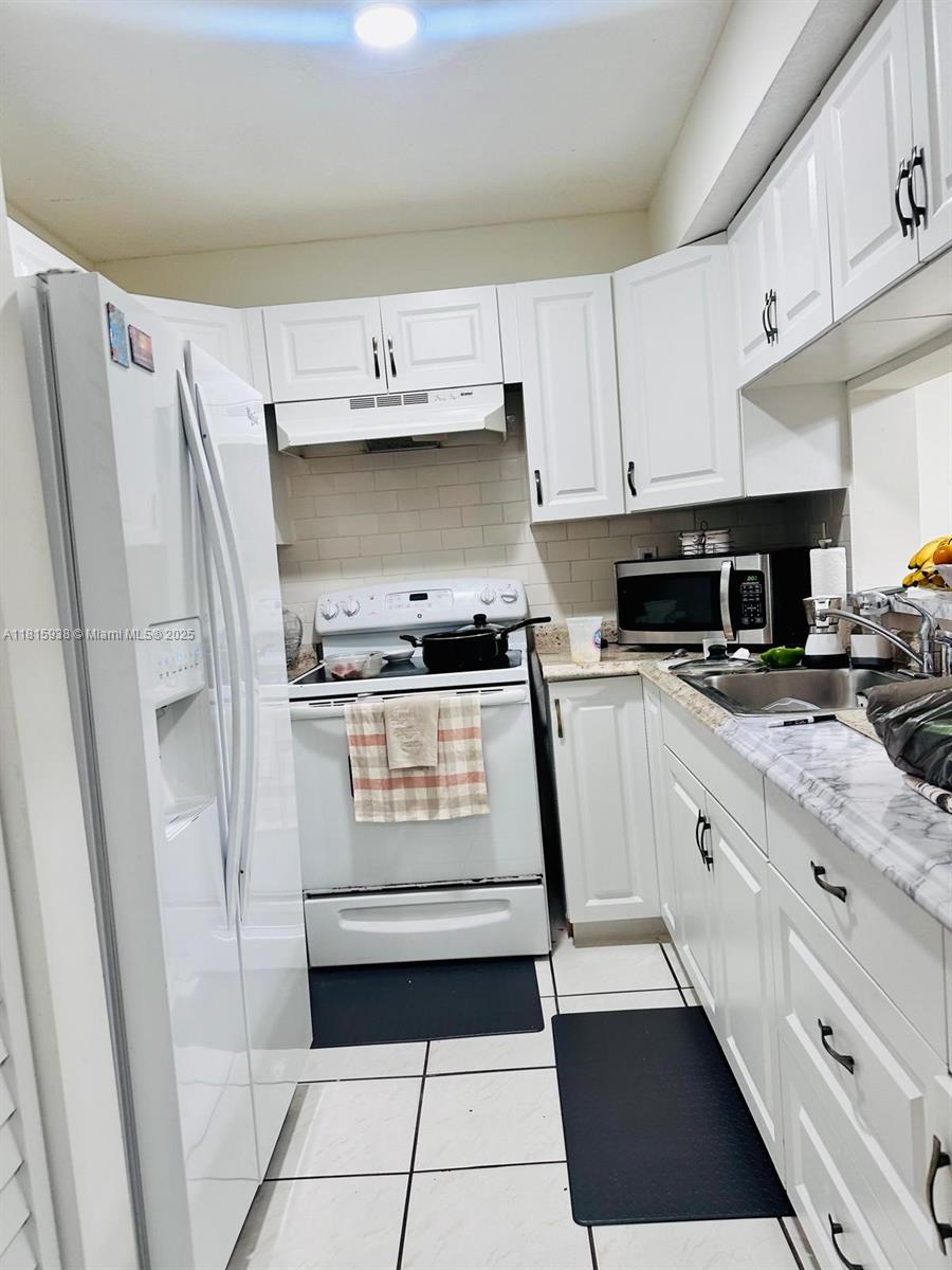 2075 Southwest 122nd Avenue, Unit 227 Miami, FL 33175 - Photo 5 of 14