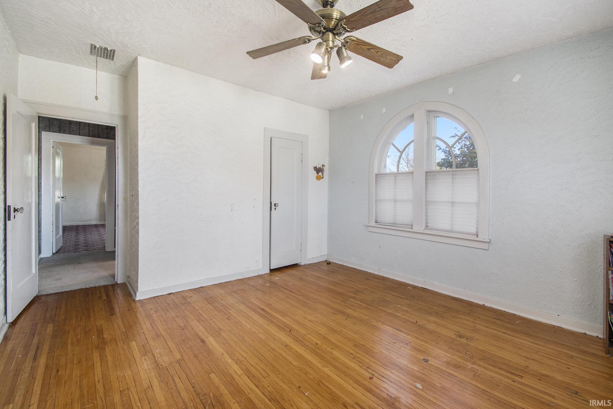 1204 Main Street Rochester, IN 46975 - Photo 15 of 31