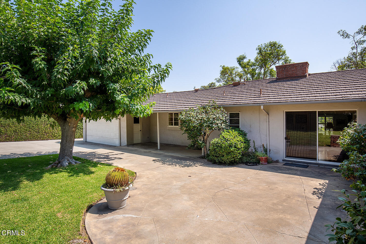 3775 Hampton Road Pasadena, CA 91107 - Photo 21 of 28 a front view of a house with garden