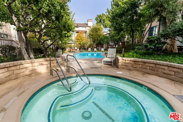 $885,000 | 8711 Falmouth Avenue, Unit 104, Playa del Rey, CA 90293