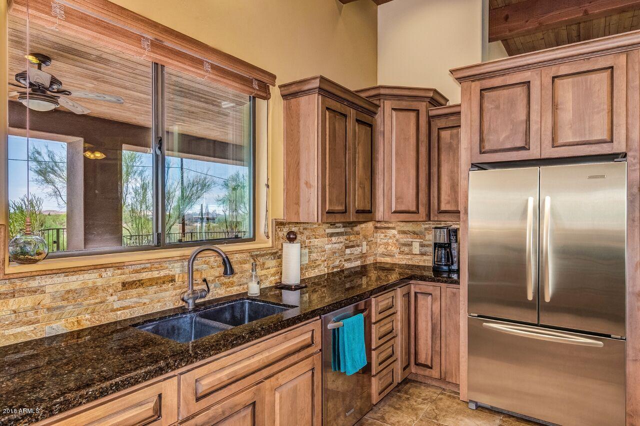 610 West Yearling Road Phoenix, AZ 85085 - Photo 11 of 38 Views at Kitchen