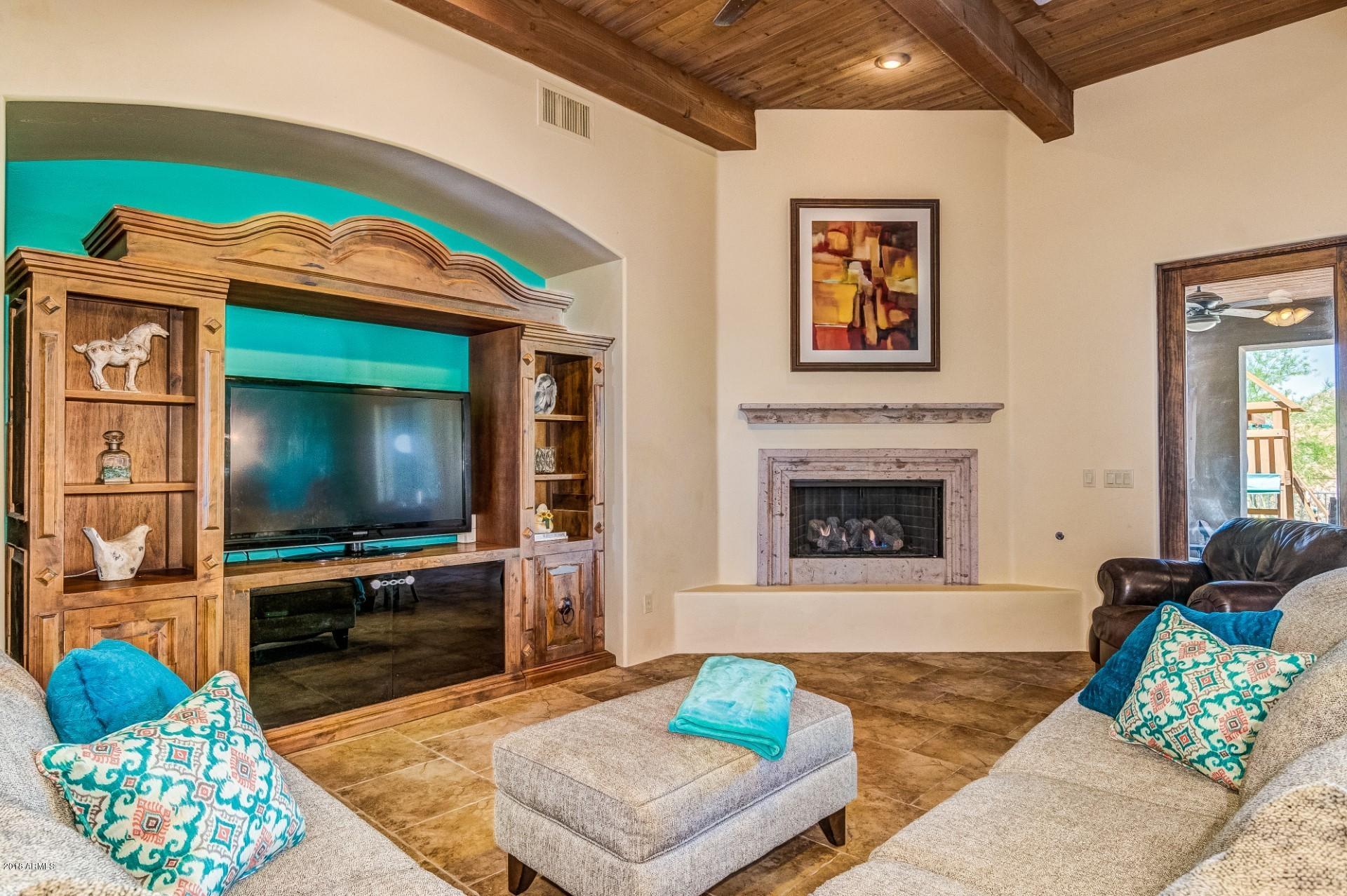 610 West Yearling Road Phoenix, AZ 85085 - Photo 16 of 38 Great Room
