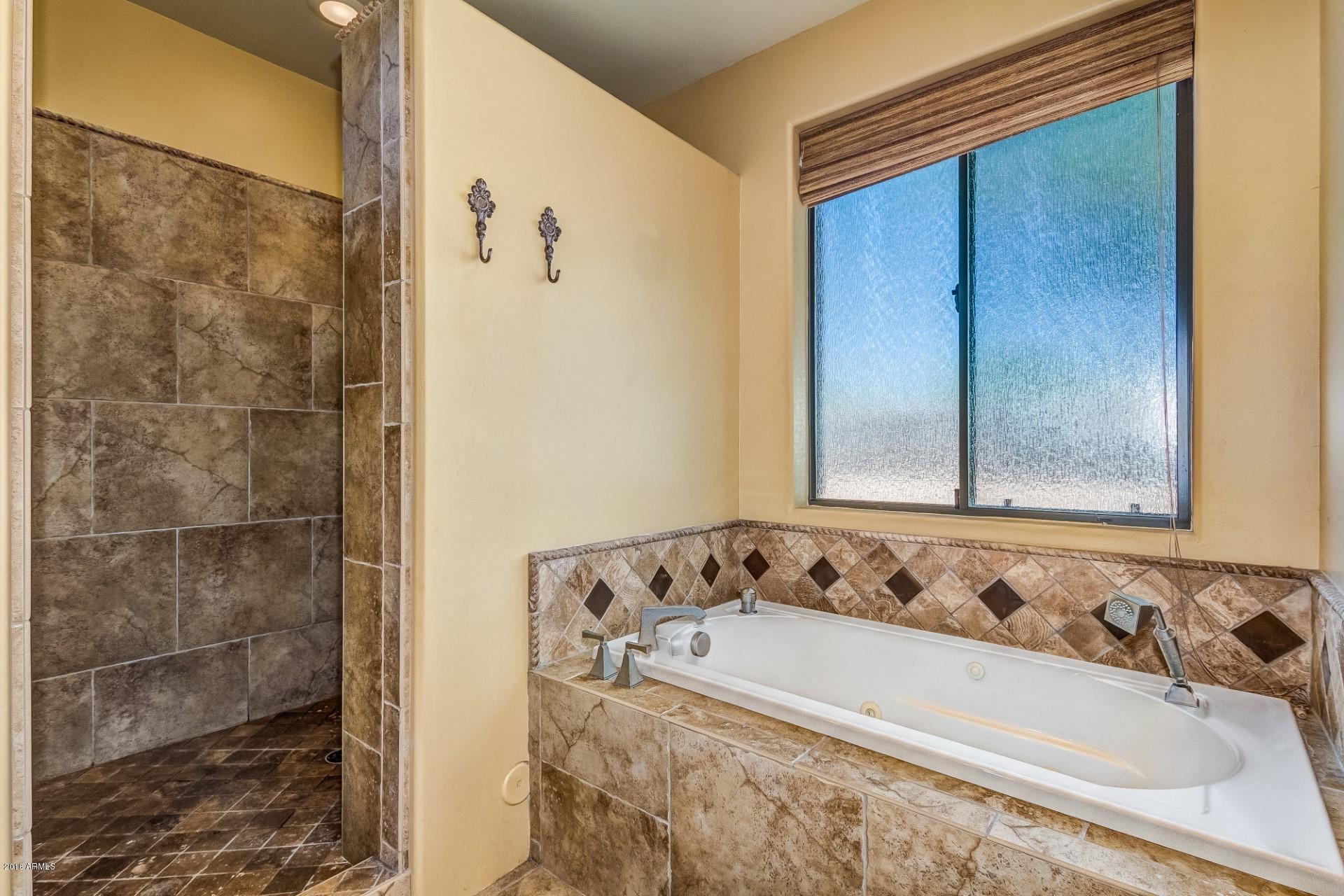 610 West Yearling Road Phoenix, AZ 85085 - Photo 25 of 38 Designer Mstr Bath Rm