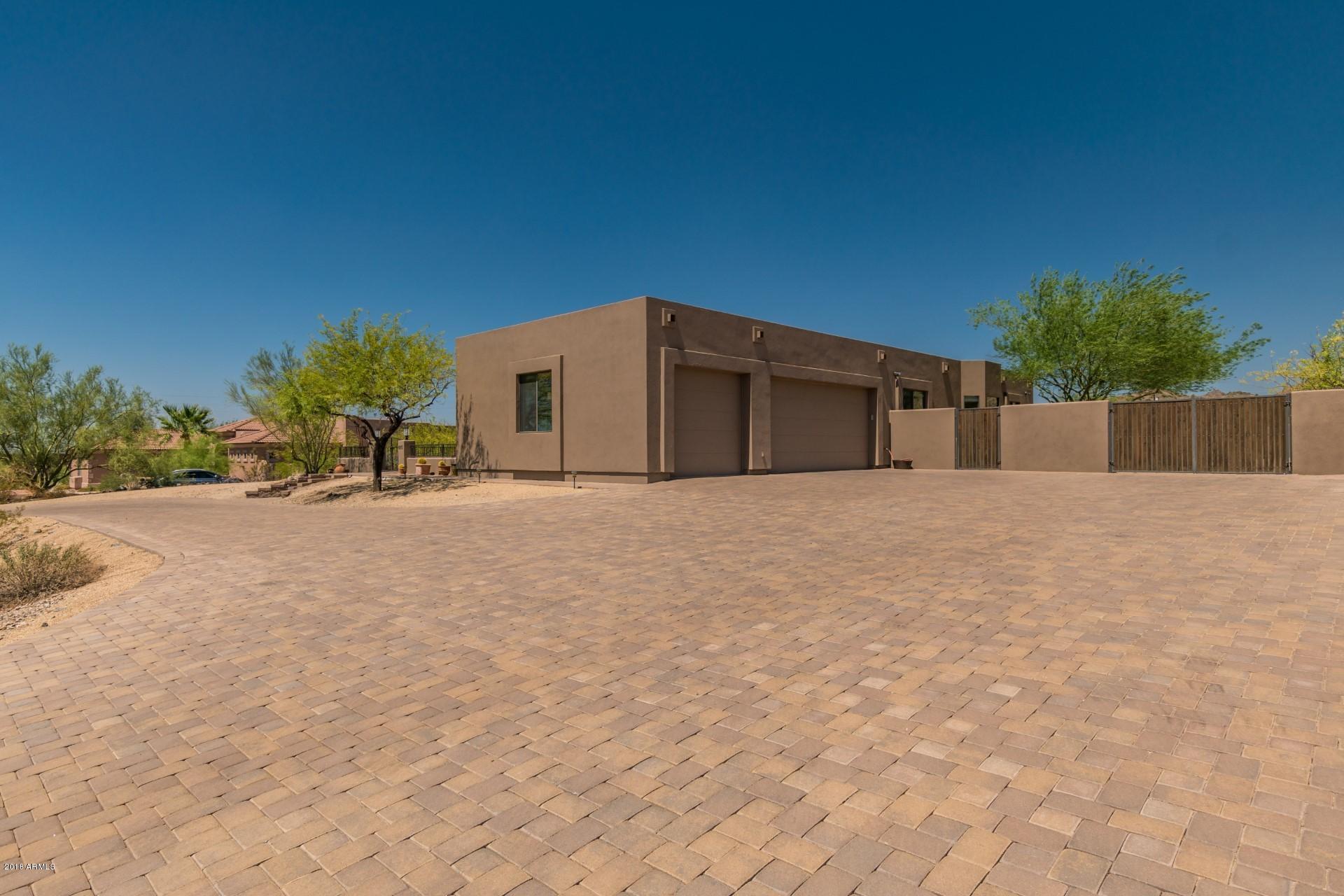 610 West Yearling Road Phoenix, AZ 85085 - Photo 37 of 38 Side Entry w/8' Doors & RV Gate