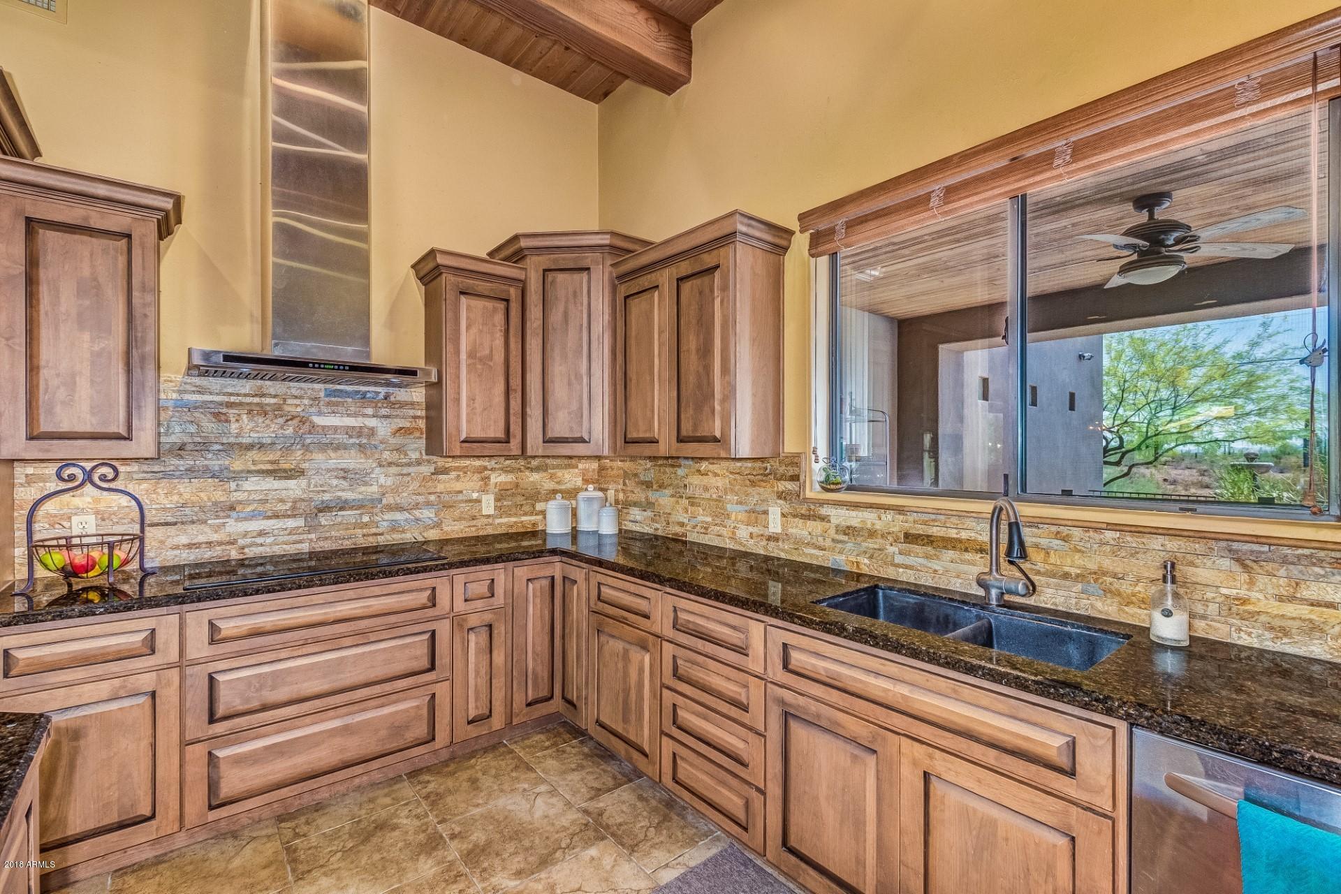 610 West Yearling Road Phoenix, AZ 85085 - Photo 10 of 38 Gourmet Kitchen