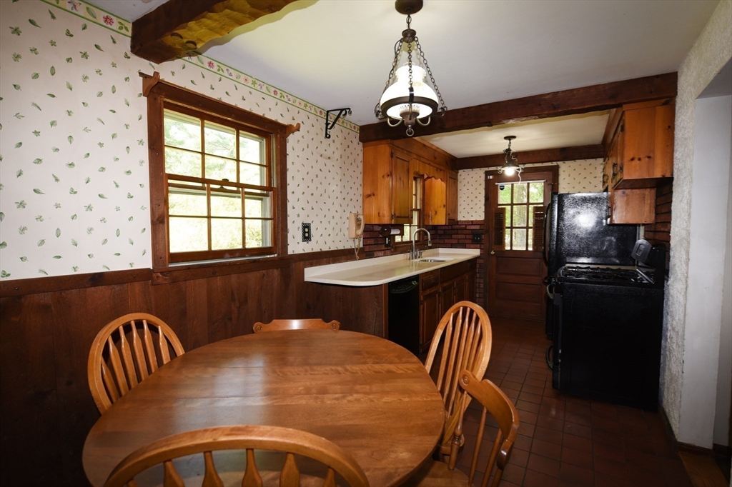 58 Carriage Road Hanson, MA 02341 - Photo 15 of 35