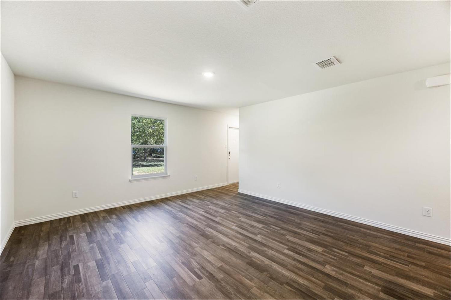 1714 East Cornell Street Lubbock, TX 79403 - Photo 5 of 28 Representative