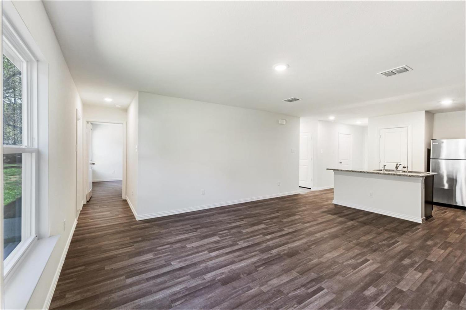 1714 East Cornell Street Lubbock, TX 79403 - Photo 7 of 28 Representative