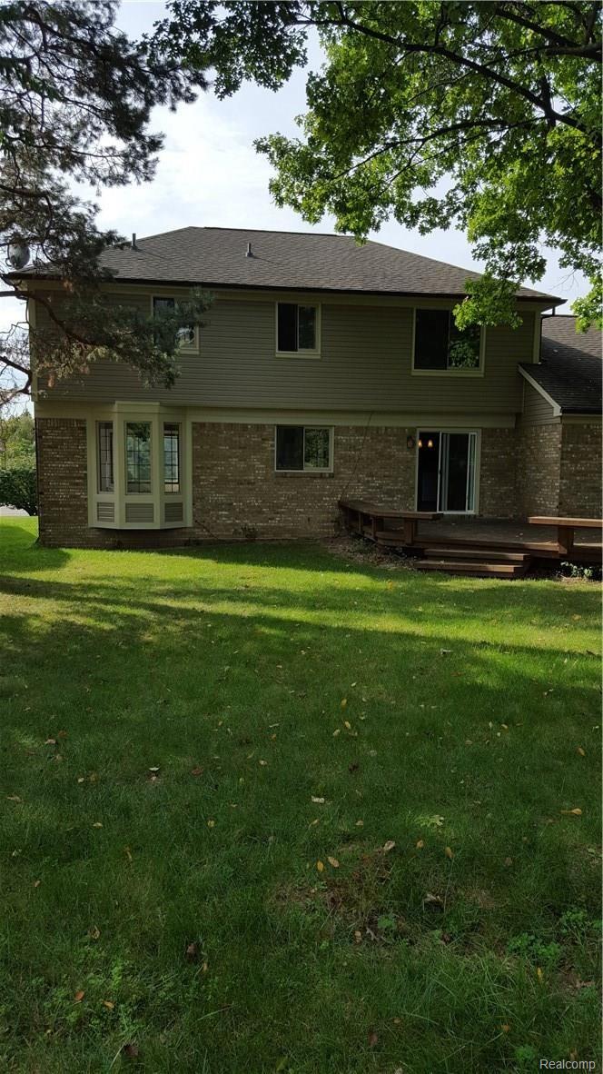 2958 Powderhorn Ridge Road Rochester, MI 48309 - Photo 12 of 13 Rear with new siding