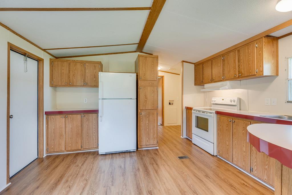 4470 Mountain Road Cedar Bluff, VA 24609 - Photo 27 of 43 Gallery Image 27
