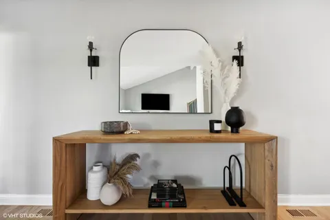 a close view of sink and tap