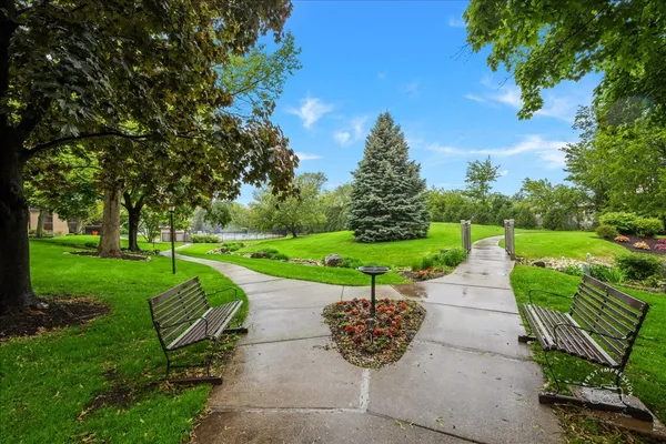 $315,000 | 1103 North Mill Street, Unit 111, Naperville, IL 60563