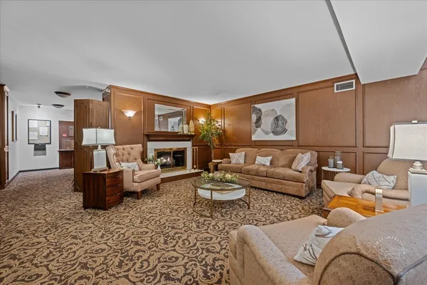 $315,000 | 1103 North Mill Street, Unit 111, Naperville, IL 60563