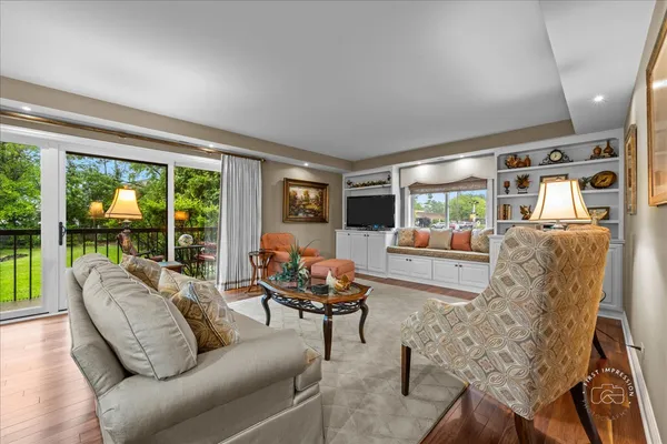 $315,000 | 1103 North Mill Street, Unit 111, Naperville, IL 60563