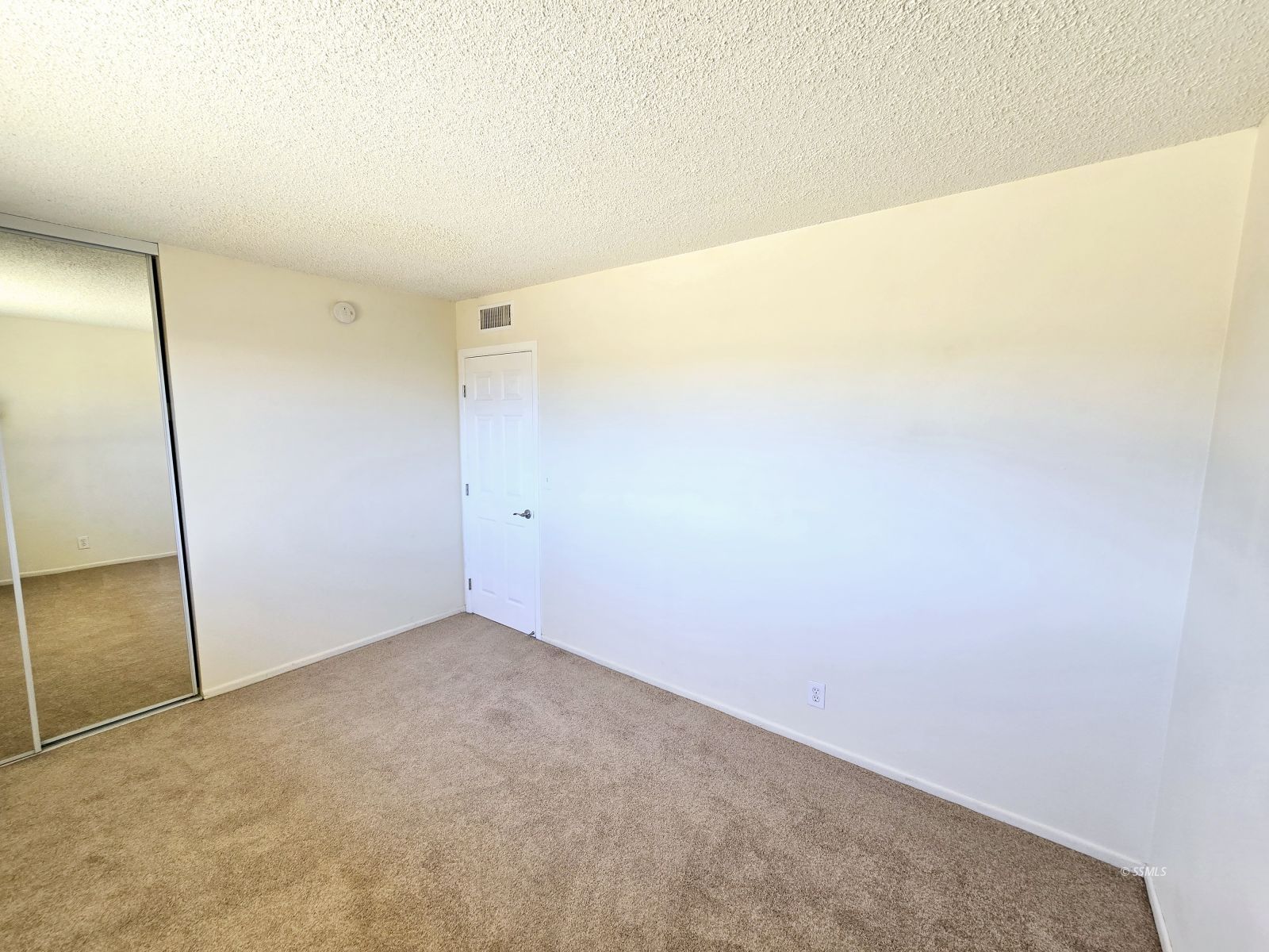 321 Lenore Street Ridgecrest, CA 93555 - Photo 11 of 20 a view of small space