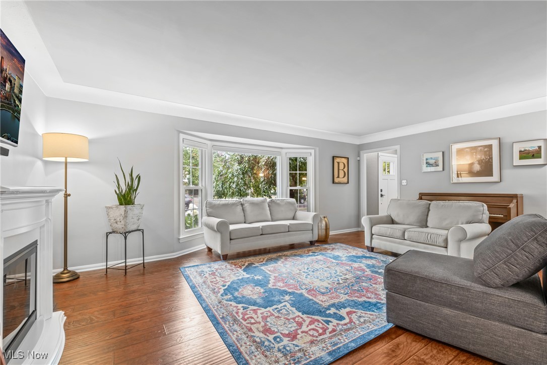 2414 Loyola Road Cleveland, OH 44118 - Photo 4 of 42 Gallery Image 4