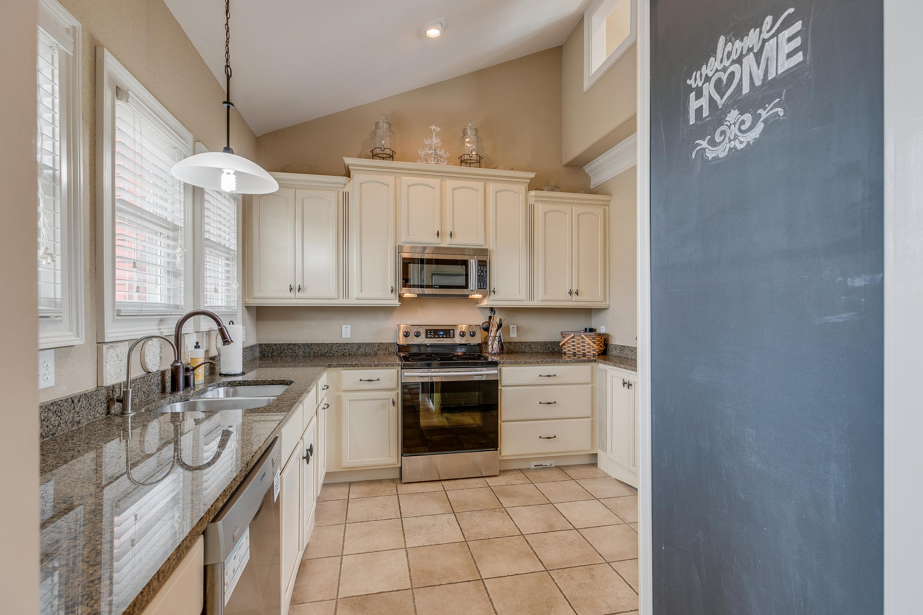 2760 Edinburgh Channel Road, Unit 2760 Kingsport, TN 37664 - Photo 8 of 61 008