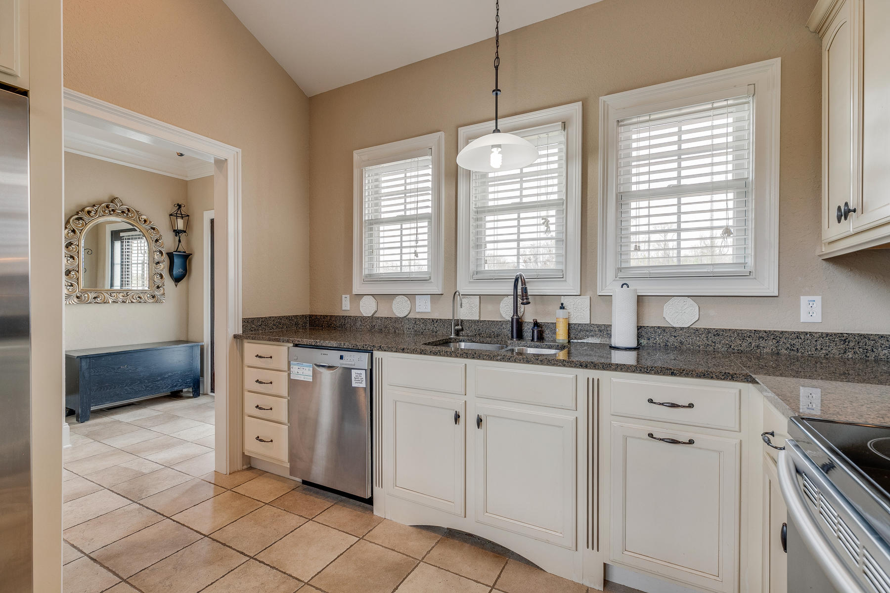 2760 Edinburgh Channel Road, Unit 2760 Kingsport, TN 37664 - Photo 10 of 61 010