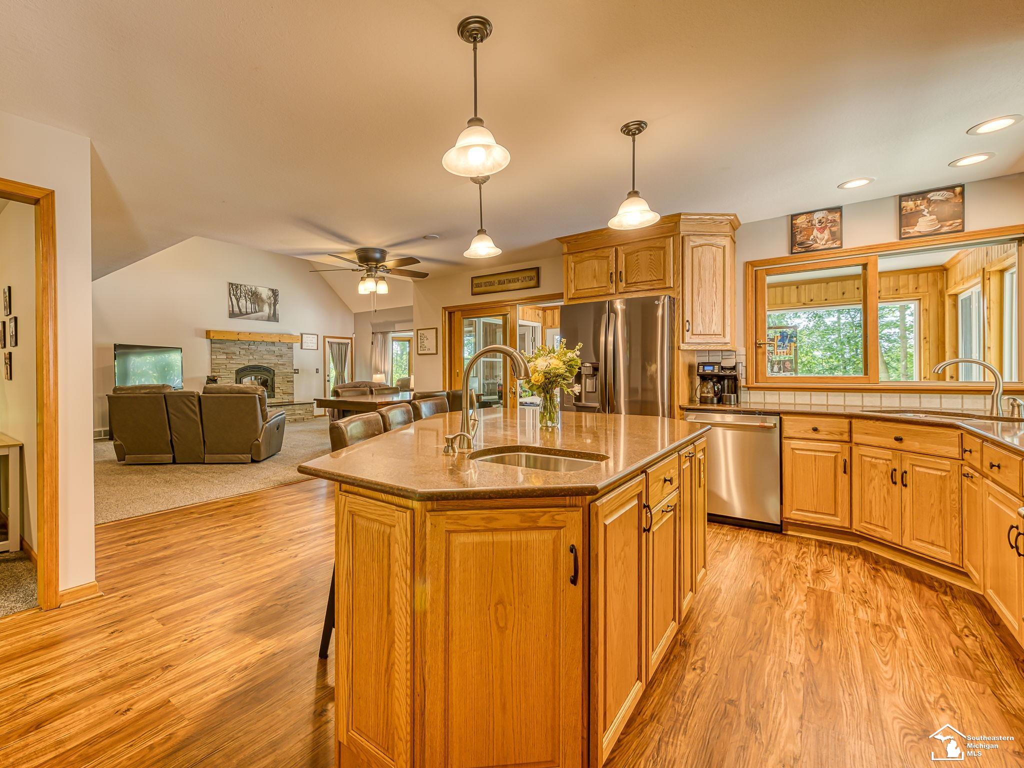1326 South Raisinville Road Monroe, MI 48161 - Photo 8 of 66