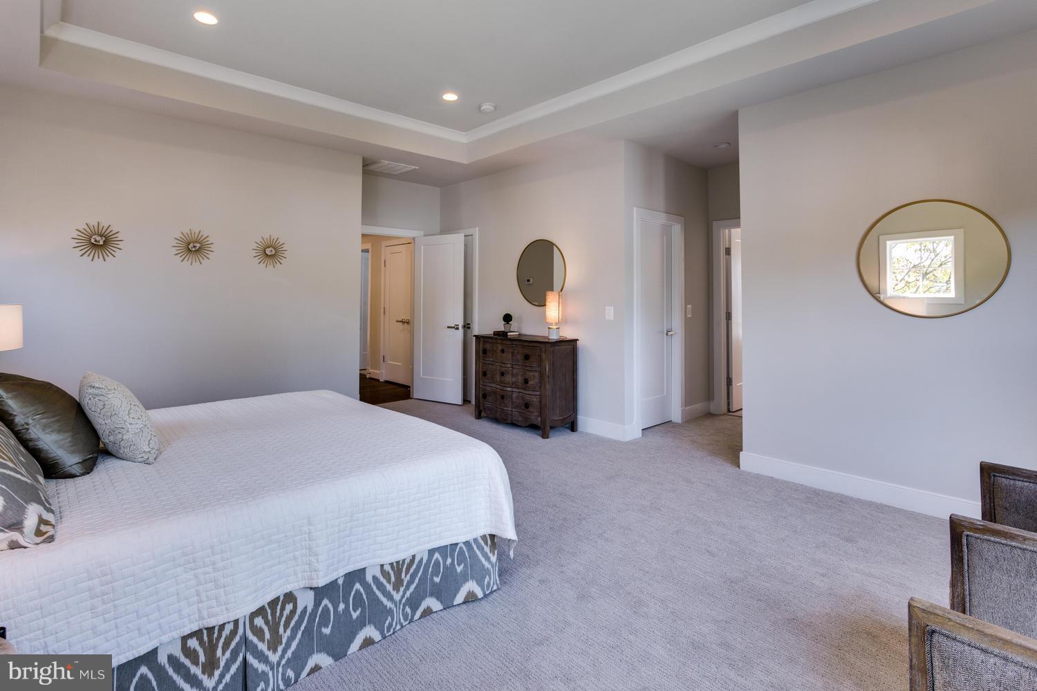 6229 Washington Boulevard Arlington, VA 22205 - Photo 16 of 29 Bedroom (Master)