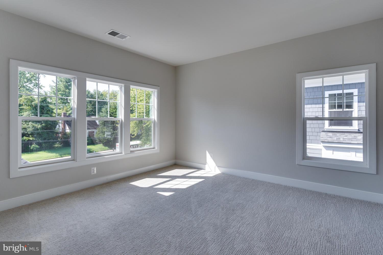 6229 Washington Boulevard Arlington, VA 22205 - Photo 21 of 29 Bedroom 3