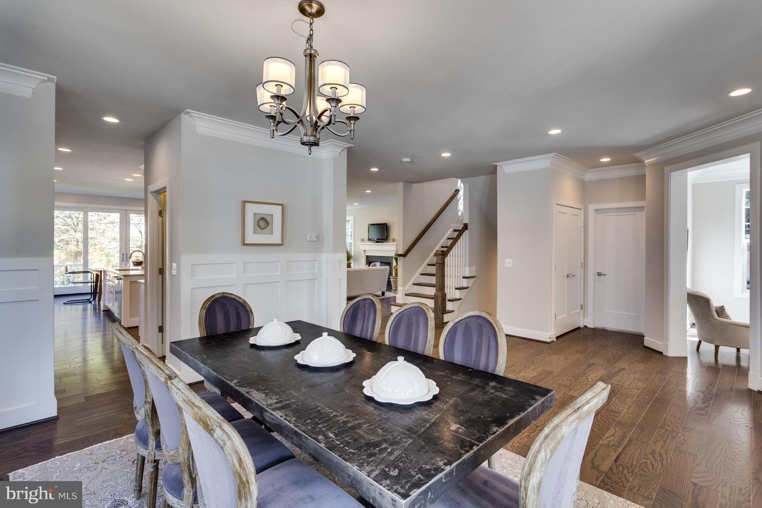 6229 Washington Boulevard Arlington, VA 22205 - Photo 7 of 29 Dining Room