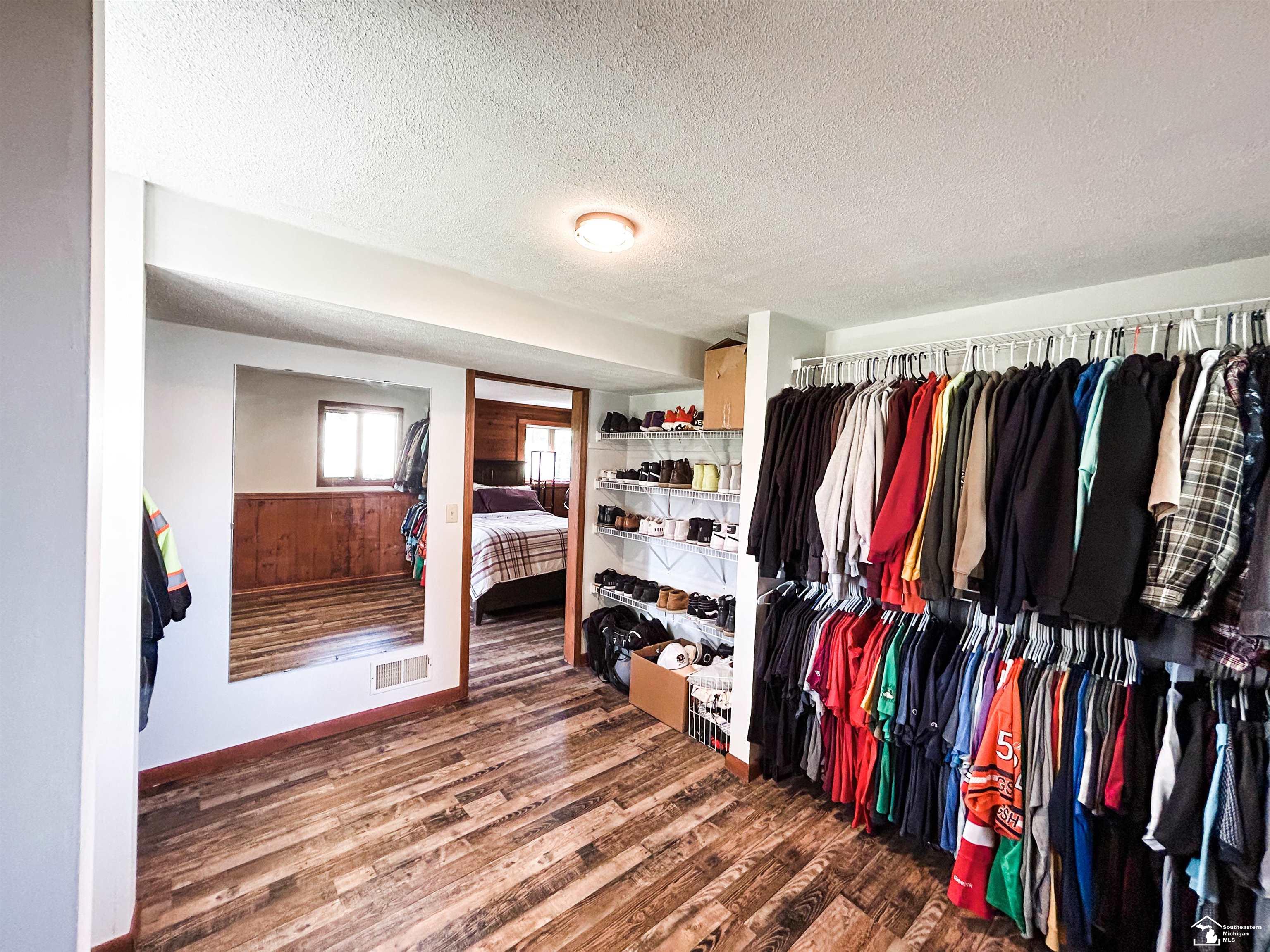 7624 Adler Road Lambertville, MI 48144 - Photo 43 of 64 50109796-42.JPG
