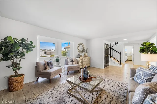 $1,499,000 | 10484 Teal Circle, Fountain Valley, CA 92708