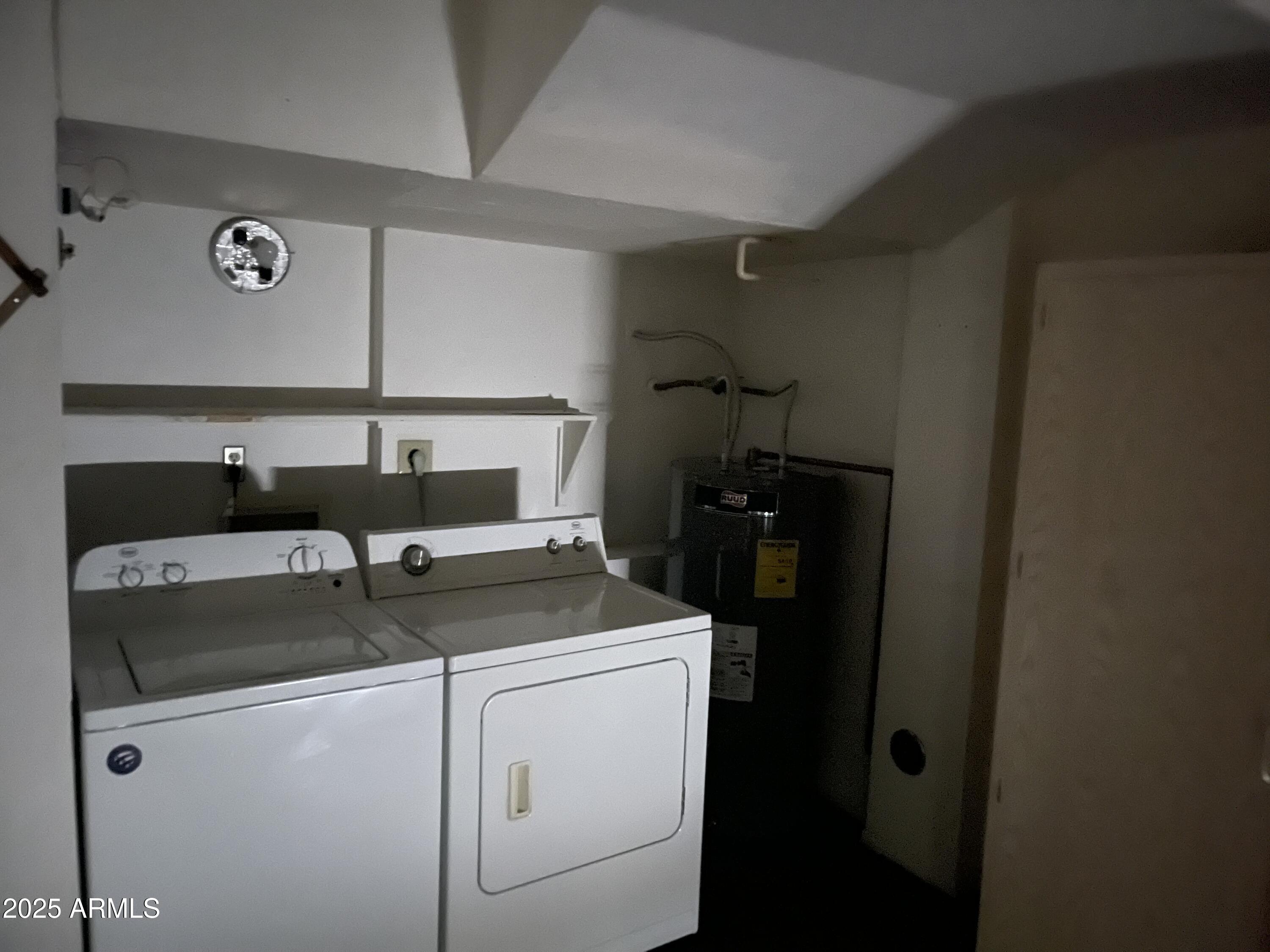 4206 West Calavar Road Phoenix, AZ 85053 - Photo 16 of 17 16 washer dryer hot water