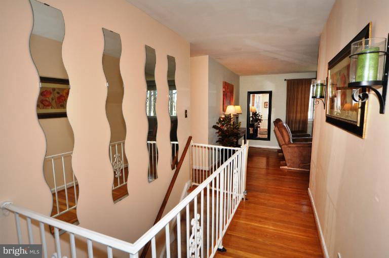 8614 Victoria Road Springfield, VA 22151 - Photo 14 of 30 Interior (General)