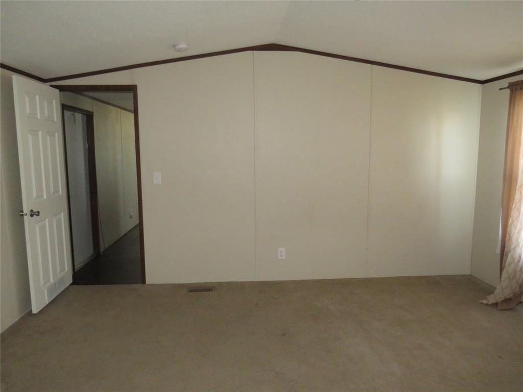 2191 Crockett Road Sanger, TX 76266 - Photo 16 of 24